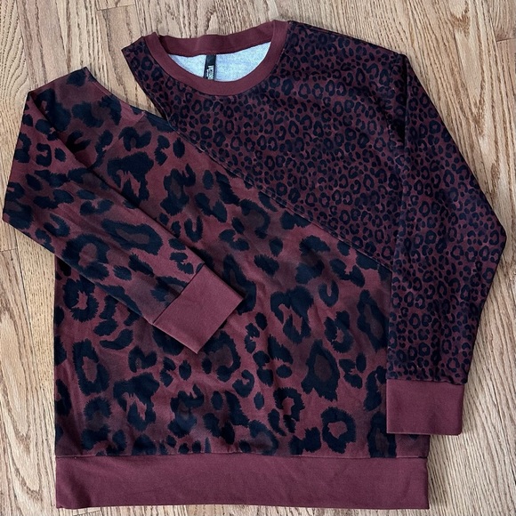 Victoria’s Secret Sport Leopard Print Sweatshirt Size Medium - Picture 2 of 9